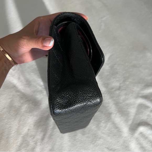 Chanel Medium Classic - Black and Gold - Picture 6 of 12